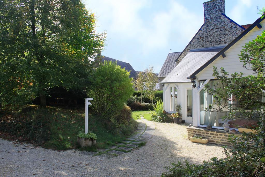 La Jouvenelle Bed and Breakfast Aucey-la-Plaine Exteriör bild